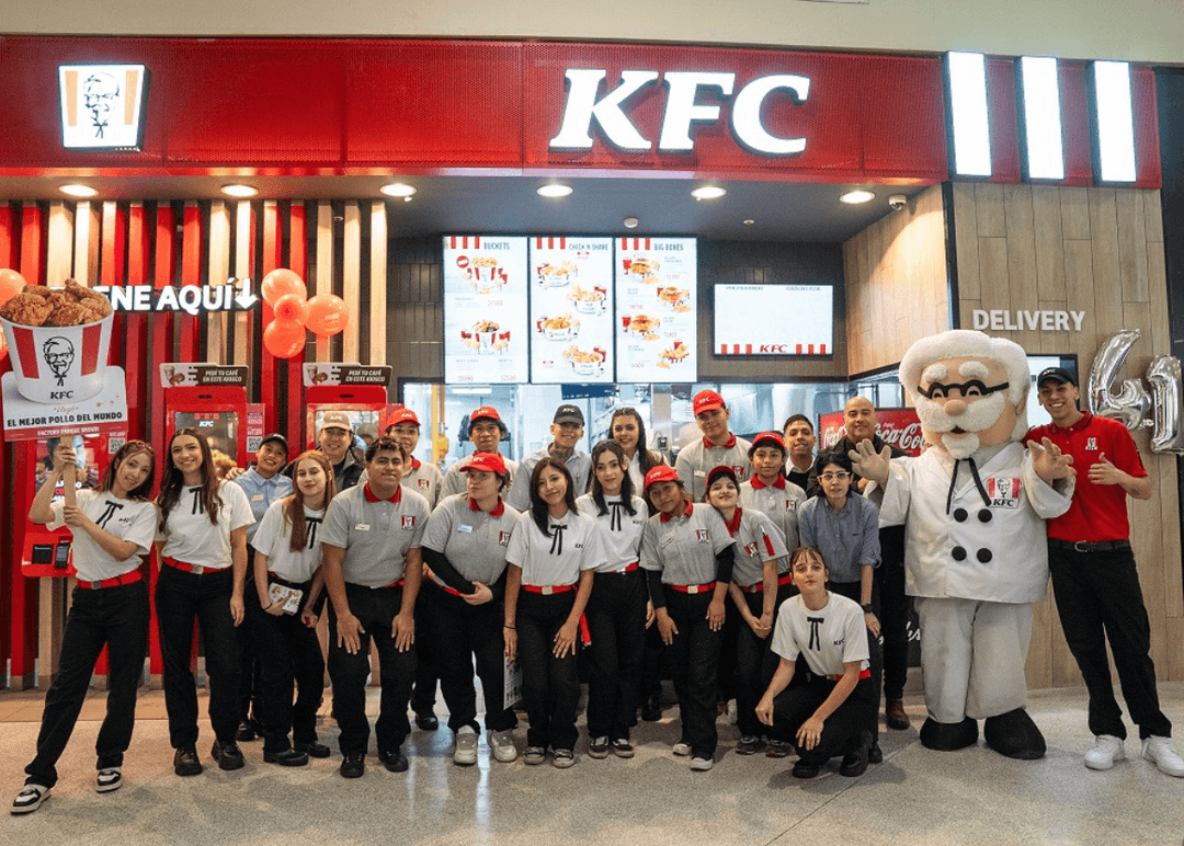 Portada de KFC llegó a Parque Brown